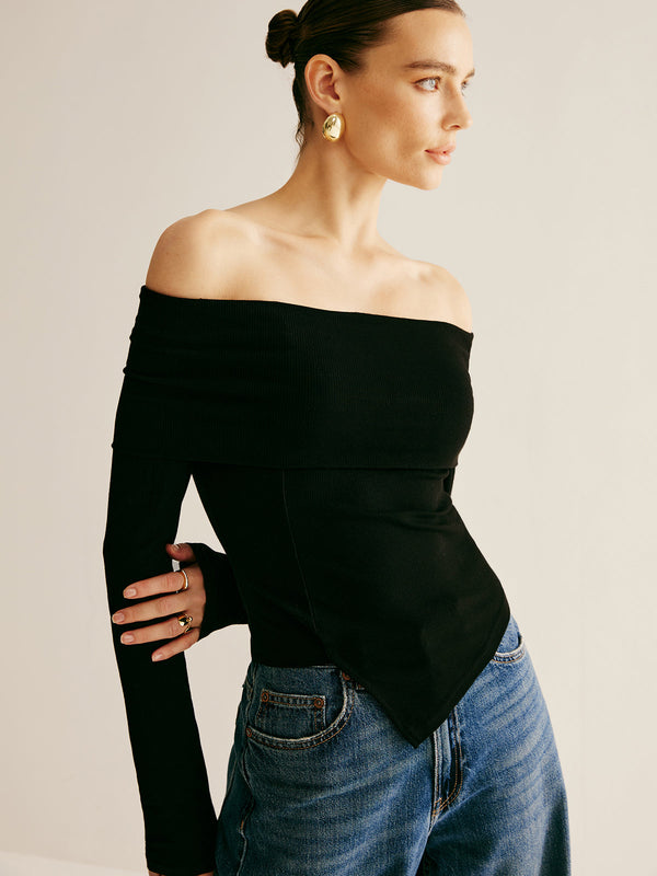 Timeless Off-Shoulder Bluz